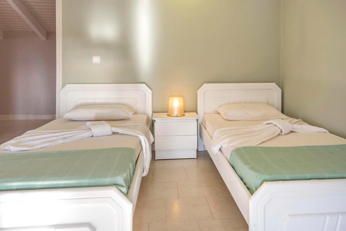 Paxoi Serene Oasis - Mylos Mediterranean Charm Arvanitakeika Eksteriør billede