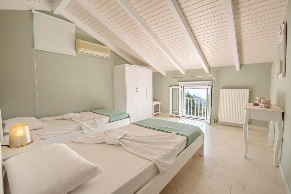 Paxoi Serene Oasis - Mylos Mediterranean Charm Arvanitakeika Eksteriør billede
