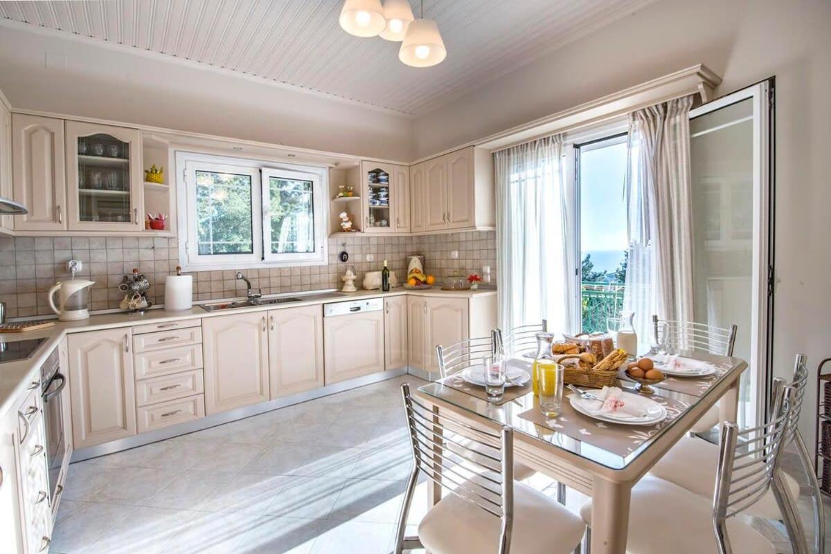 Paxoi Serene Oasis - Mylos Mediterranean Charm Arvanitakeika Eksteriør billede